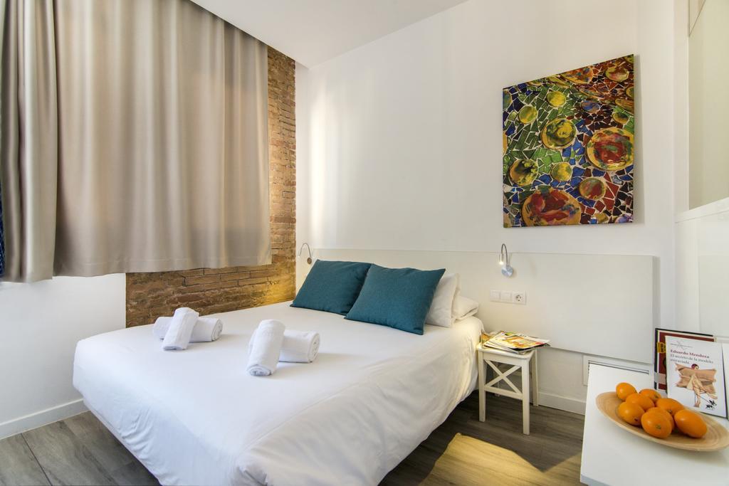 Happy People Sagrada Familia Apartments Barselona Dış mekan fotoğraf